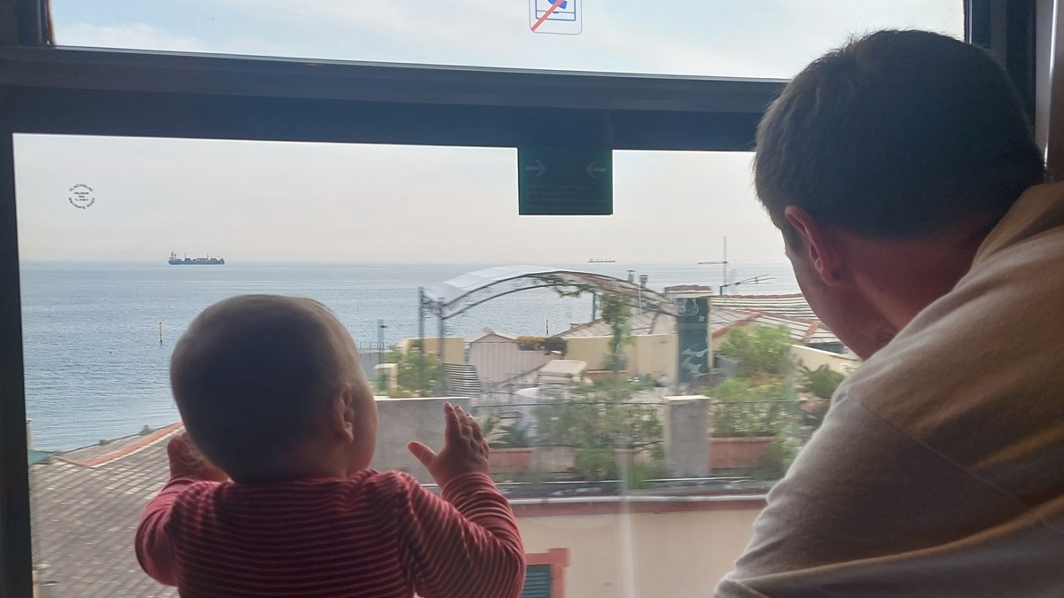 Nachtzug mit Kindern: Warum wir lieber im Zug schlafen als zum Flughafen fahren